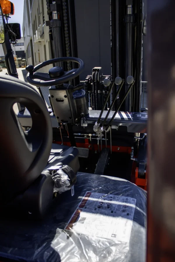 <strong> 3 TON </strong>(Muletto diesel) - immagine 2