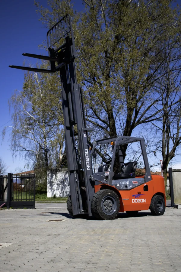 <strong> 4 TON </strong>(Muletto diesel) - immagine 3
