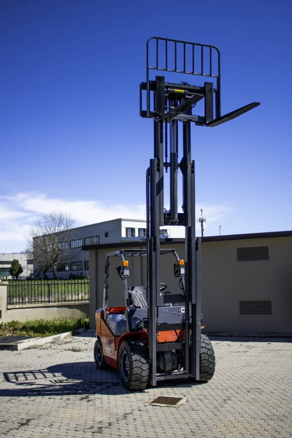 <strong> 4 TON </strong>(Muletto diesel) - immagine 4