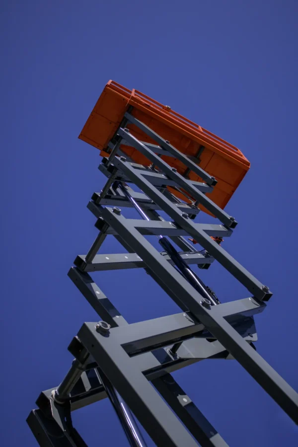 <strong>SCISSORS LIFT</strong> (piattaforma) - immagine 3