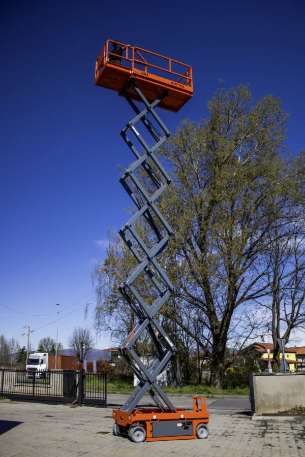<strong>SCISSORS LIFT</strong> (piattaforma) - immagine 2