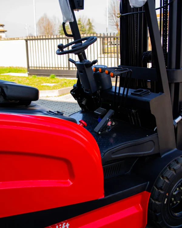 <strong>CARRELLO ELEVATORE ELETTRICO 30Q - immagine 9