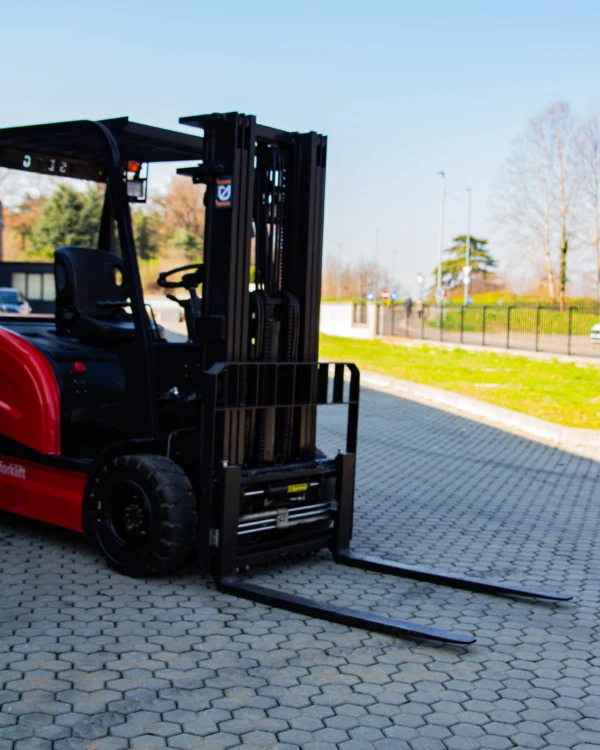 <strong>CARRELLO ELEVATORE ELETTRICO 20Q - immagine 4